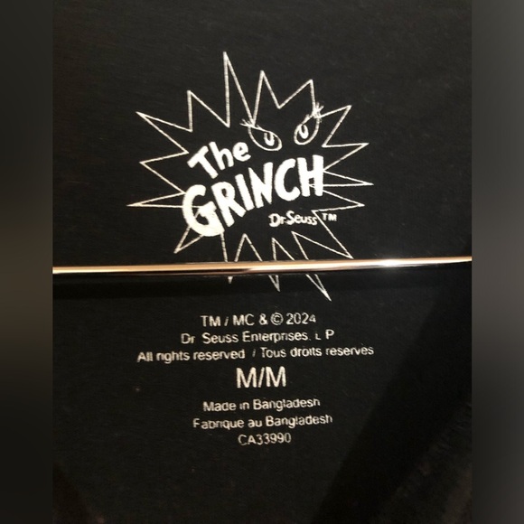 ➿ Grinch Tee - Picture 2 of 3